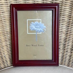 Vintage Classic Cherry Wood Basic 5x7 Wall Frame